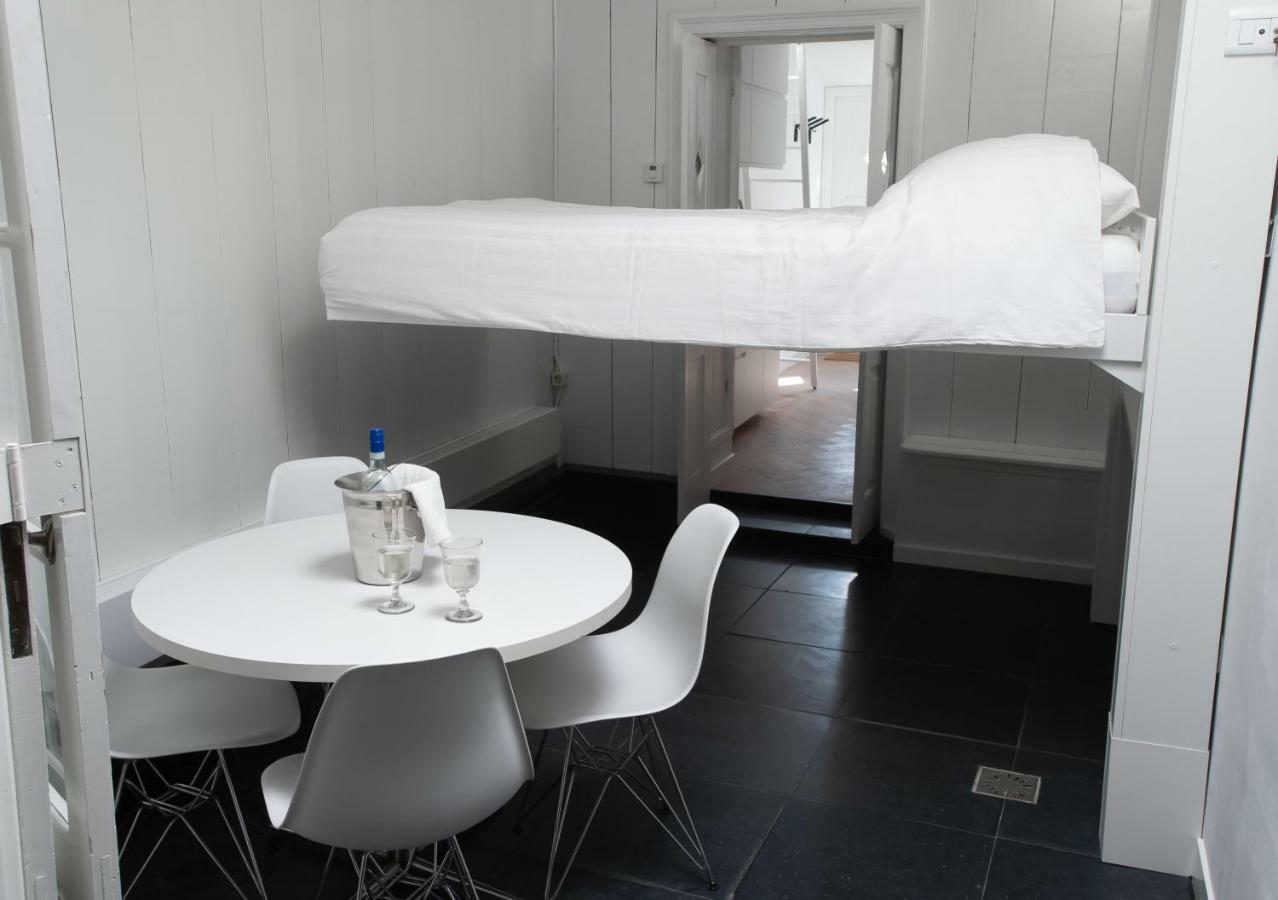 Waterland Hoge Huis モニキンダム エクステリア 写真